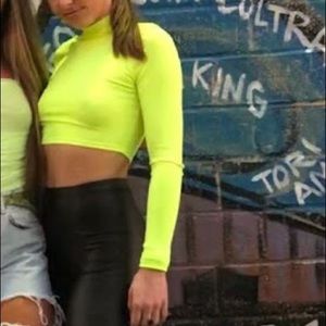 Windsor store neon long sleeve crop